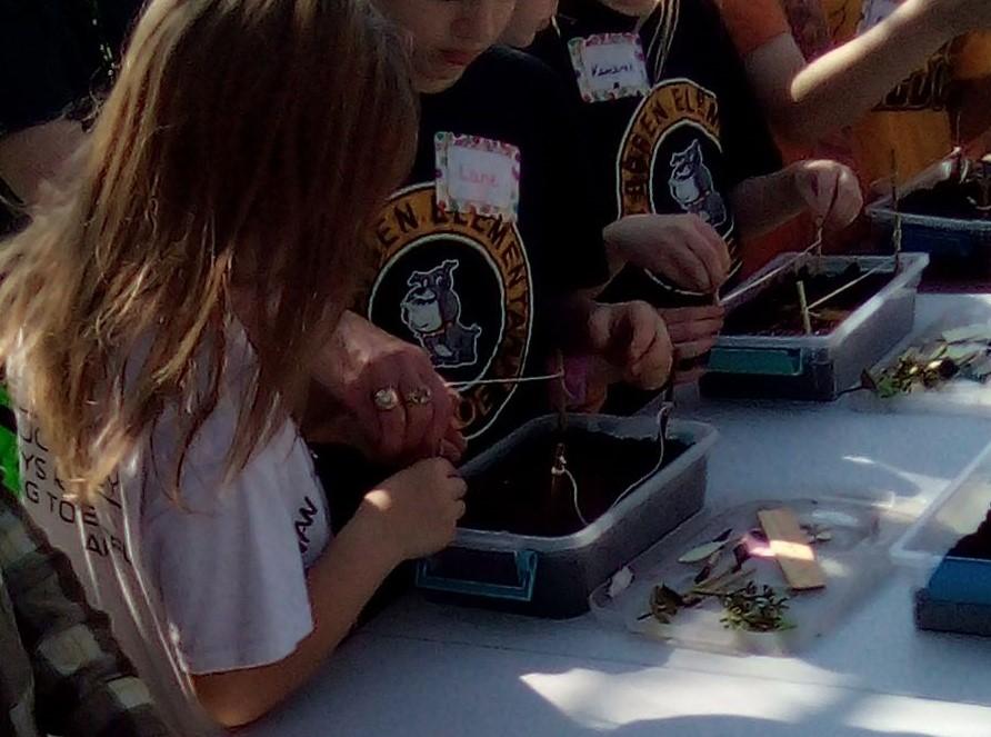 Group of kids at the garden station at Ag Day 22